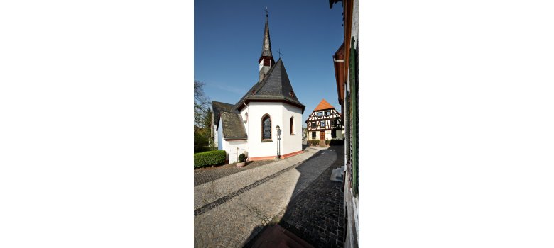 Kath. Kirche St. Johannes d. Täufer.jpg